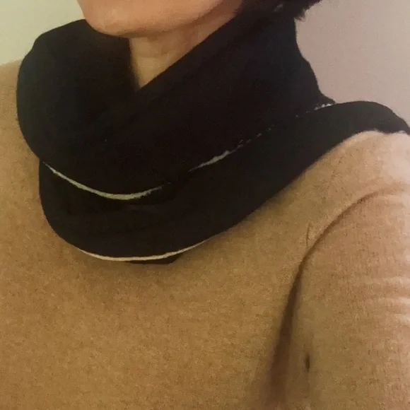 Triangle Scarf, Black & Tan (Anthropologie Style) - Picture 5 of 8